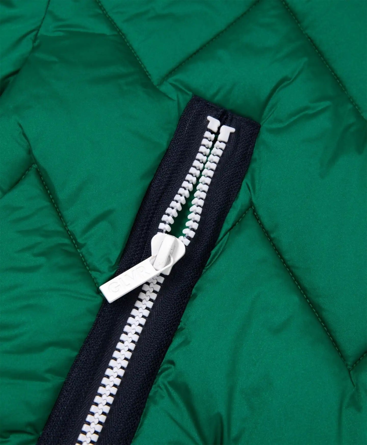 Jachetă de tranziție cu glugă verde de la Gulliver