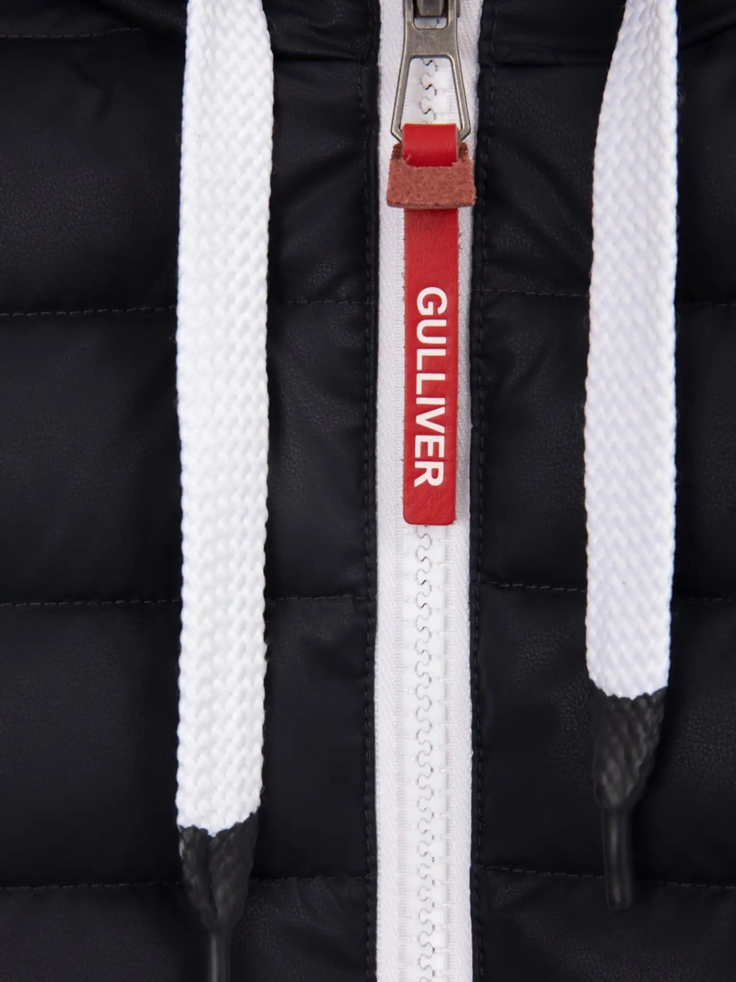 Jachetă strânsă de tranziție de la Gulliver