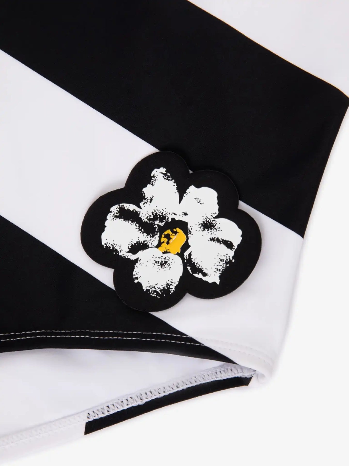 Costum de baie raiat cu elemente decorative voluminoase, Gulliver