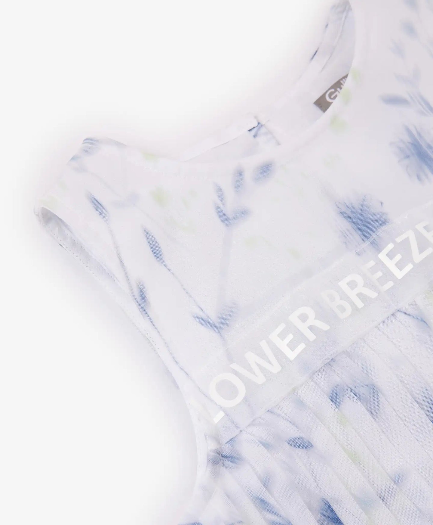 Rochie pentru copii, albă, din plasă plisată cu model floral și căptușeală, Gulliver.