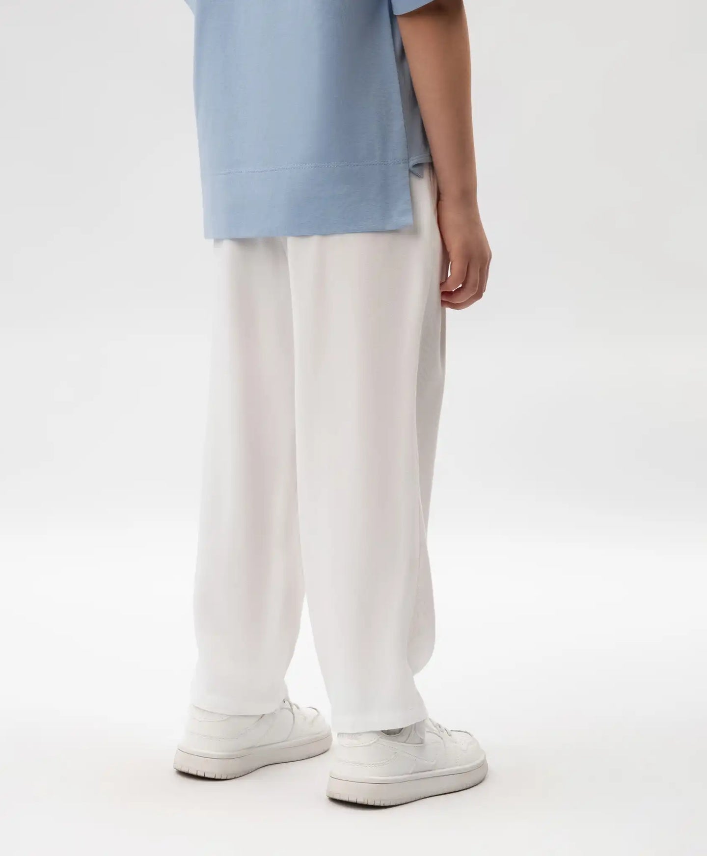 Pantaloni textili pentru fată, cu curea și croială conică, albi, Gulliver