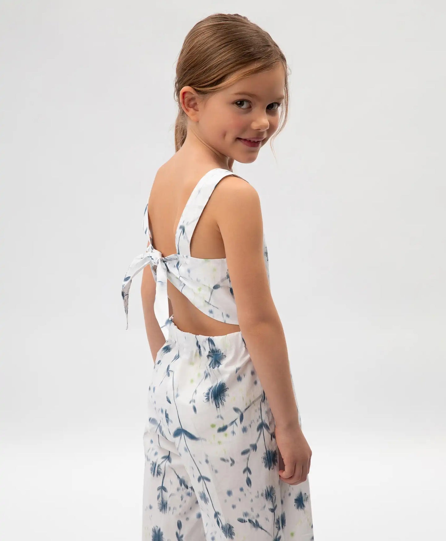 Salopetă albă cu motiv floral din poplin, Gulliver