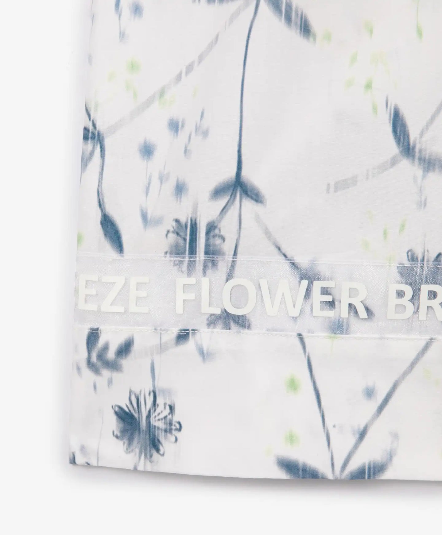 Salopetă albă cu motiv floral din poplin, Gulliver