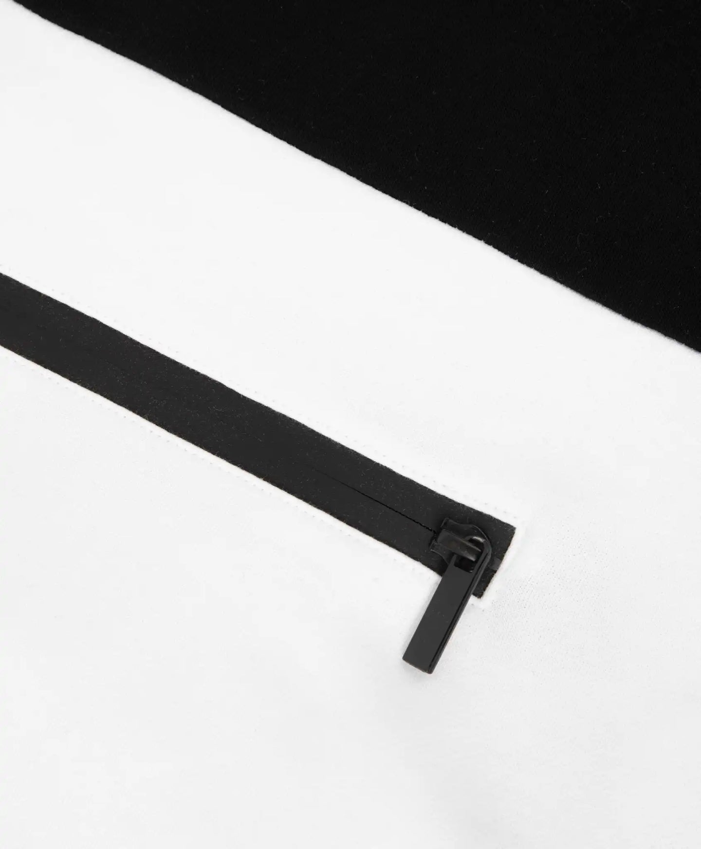 Vestă tricotată pentru băiat, cu glugă, alb-negru, Gulliver