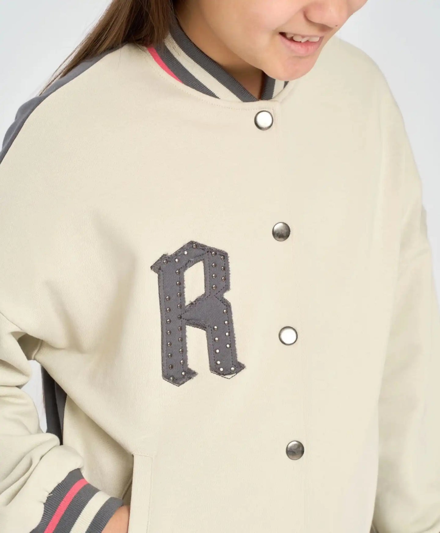 Bomber oversized cu nasturi pentru fete cu aplicație multicoloră Button Blue