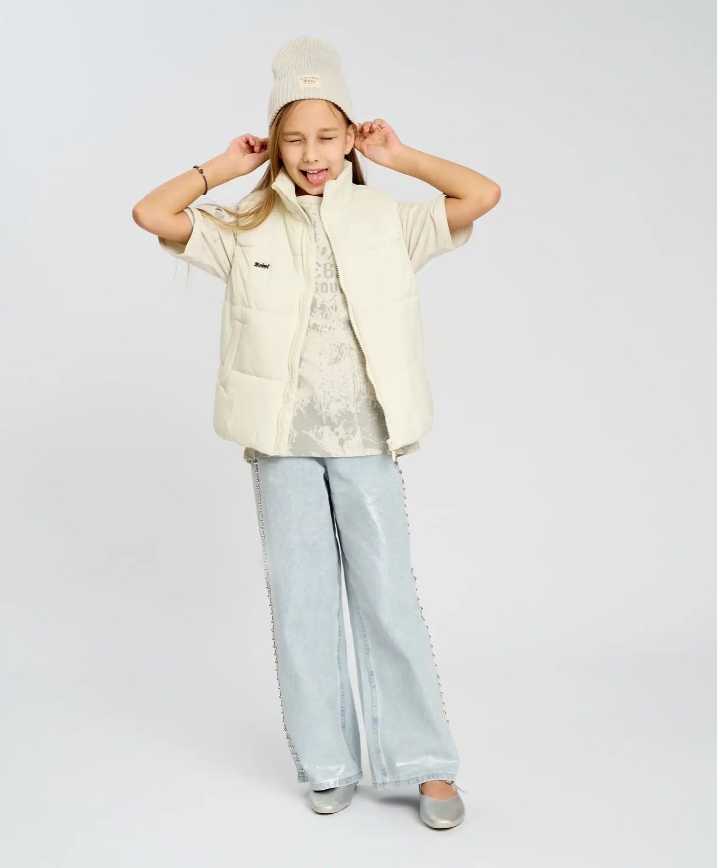 Vestă izolată pentru fată, albă, matlasată, Button Blue