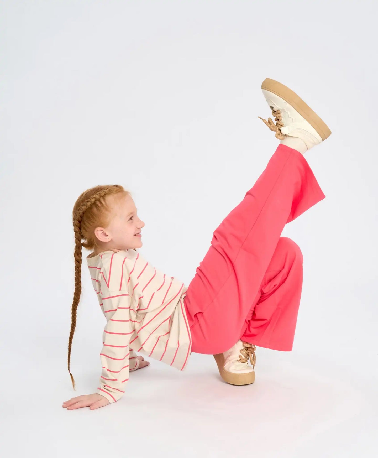 Pantaloni sport largi pentru fată, cu talie elastică, corai, Button Blue