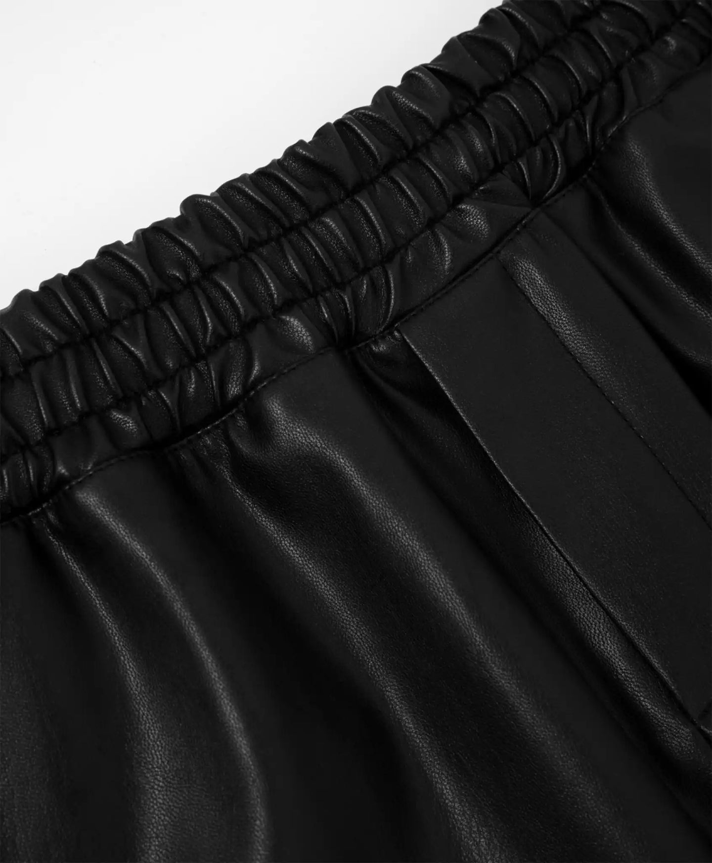 Pantaloni din piele ecologică, negri, Gulliver