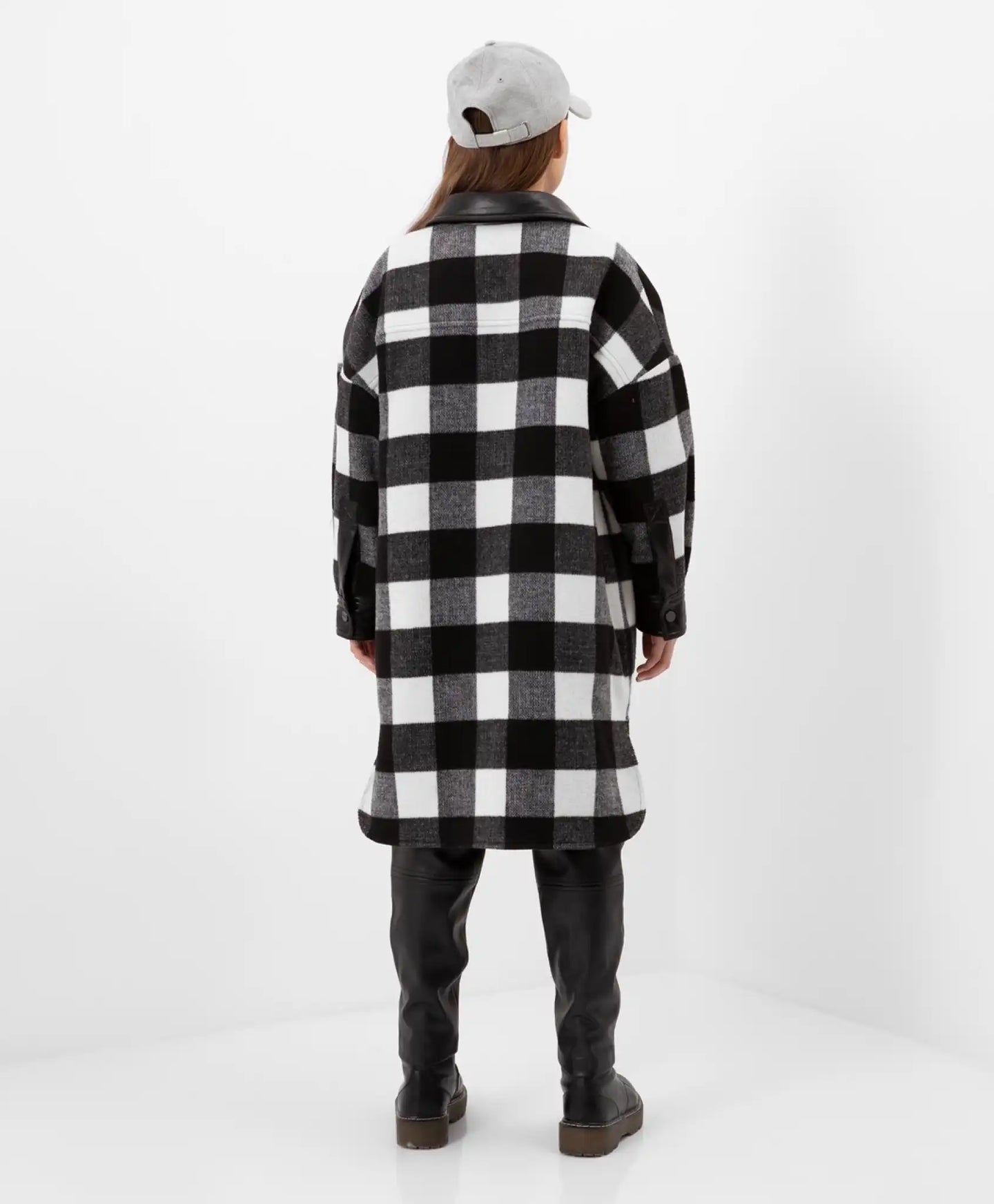 Palton drapat, cu carouri mari, alb, Gulliver