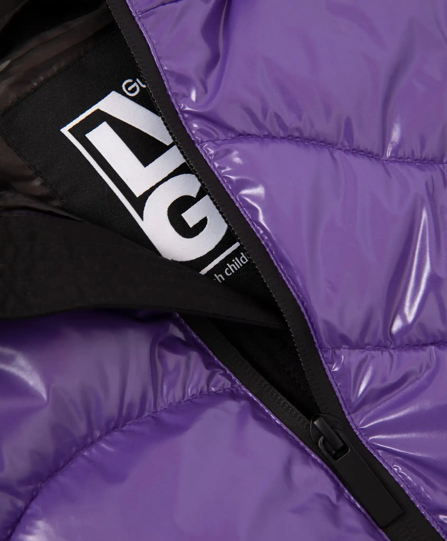 Geacă lila, strânsă de la Gulliver