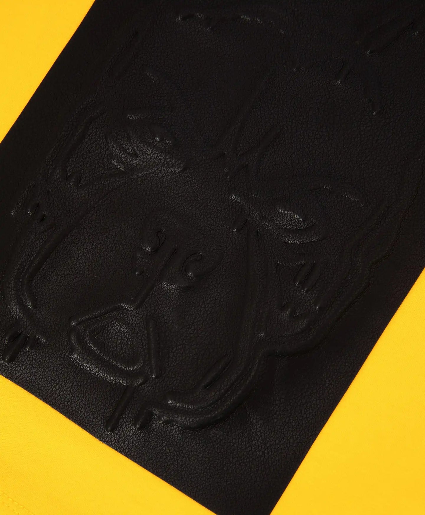 Tricou galben cu mâneci lungi de la Gulliver