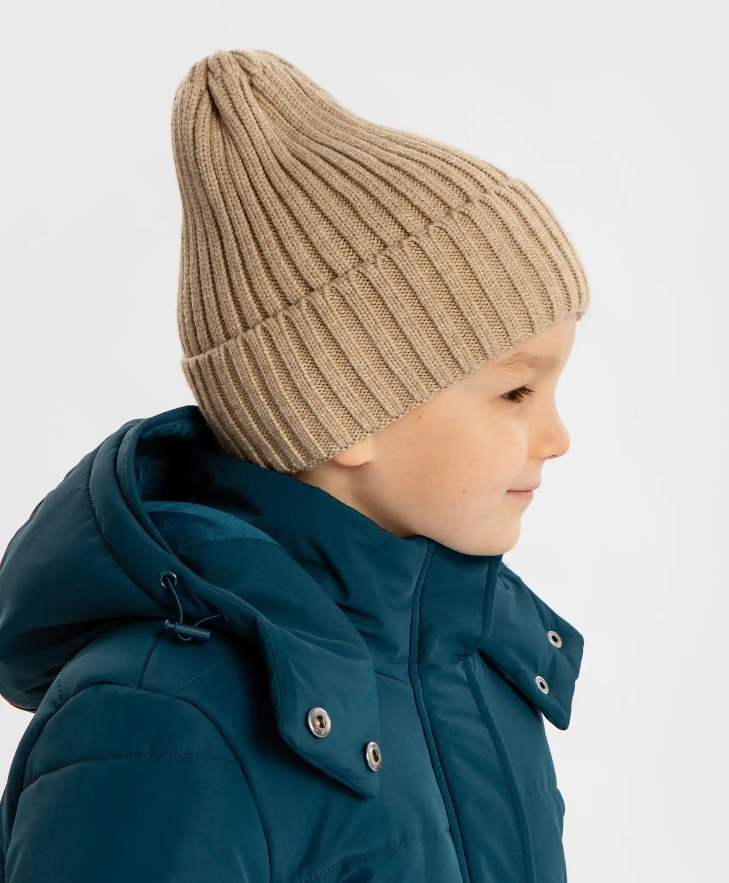 Căciulă tricotată cu tiv bej pentru copii Button Blue