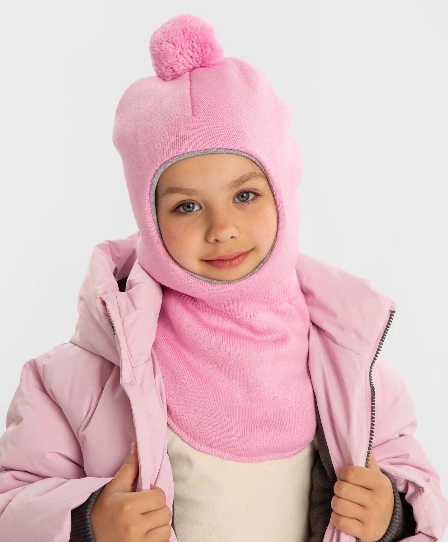 Balaclava căptușită cu pompon roz pentru fetițe Button Blue