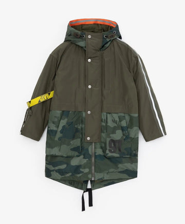 Parka cu imprimeu de camuflaj și elemente reflectorizante de la Gulliver