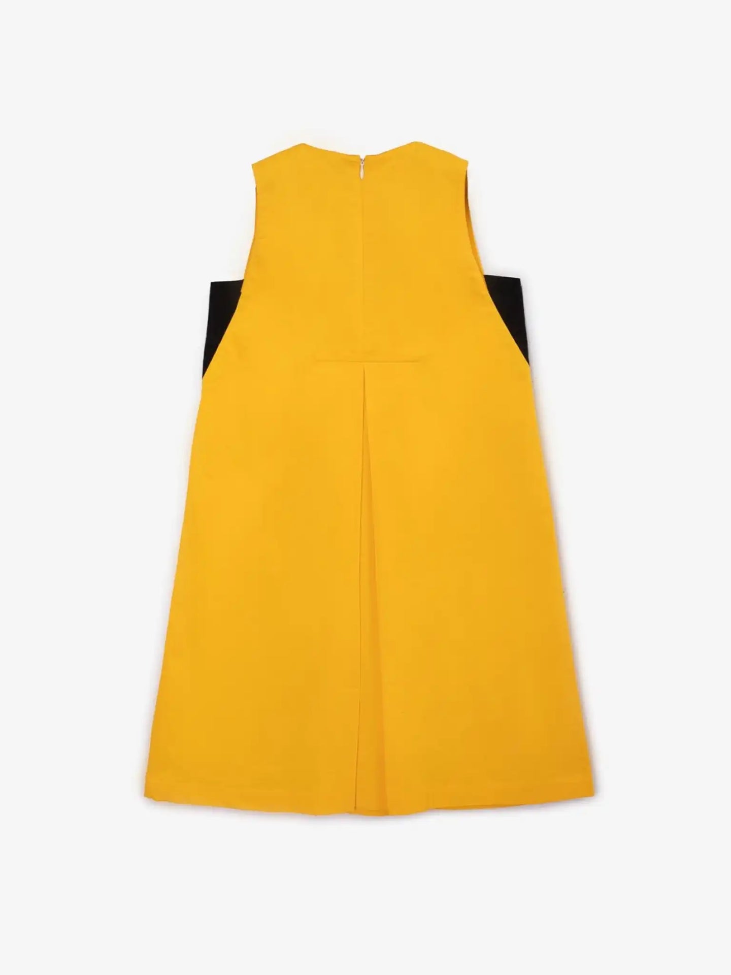 Rochie cu detalii contrastante de la Gulliver