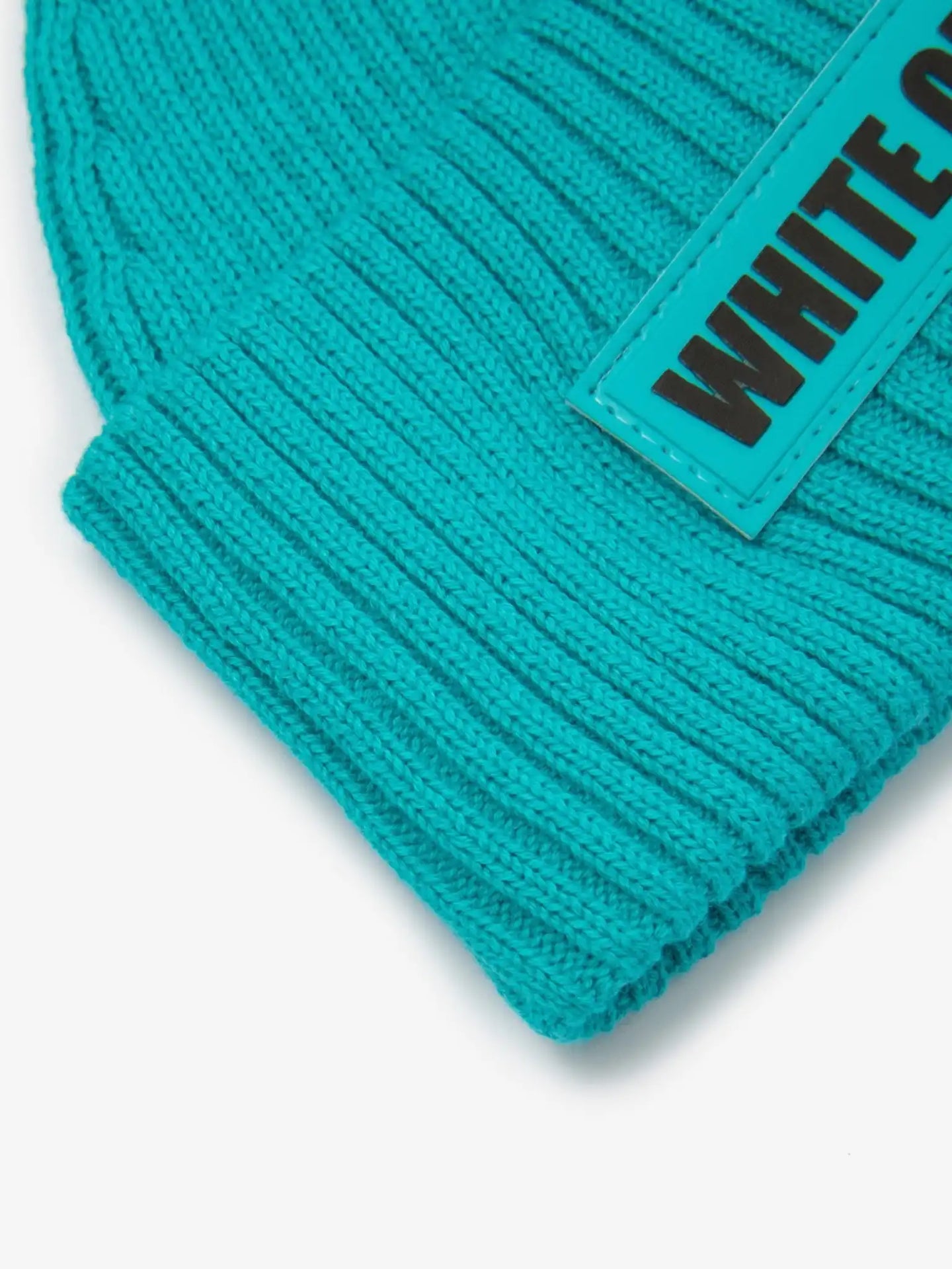 Căciulă colorată din lână de la Gulliver