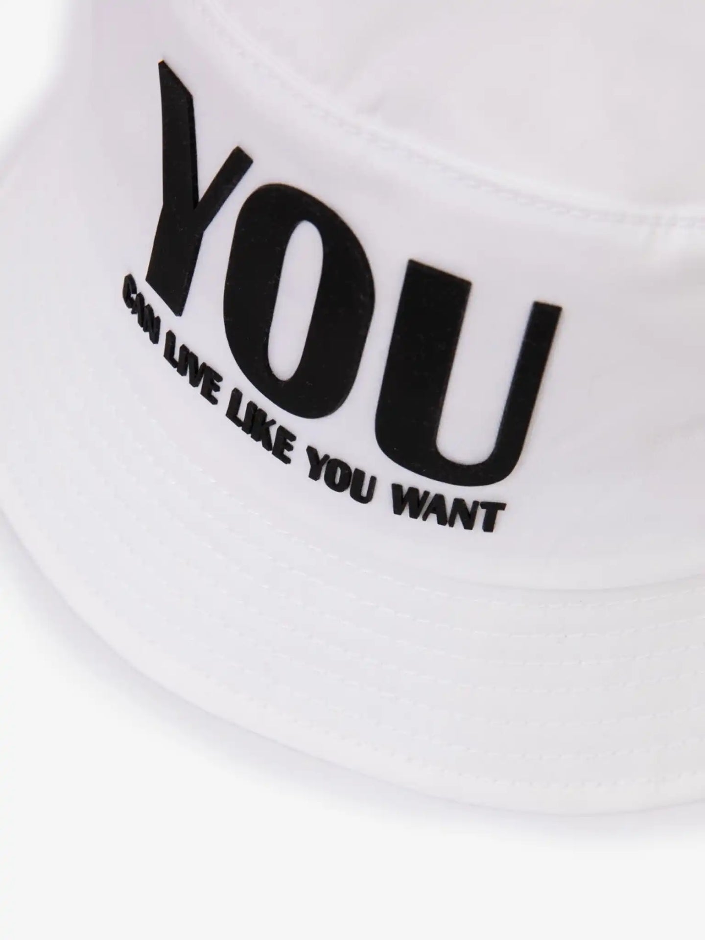 Pălărie cu imprimeu contrastant de la Gulliver