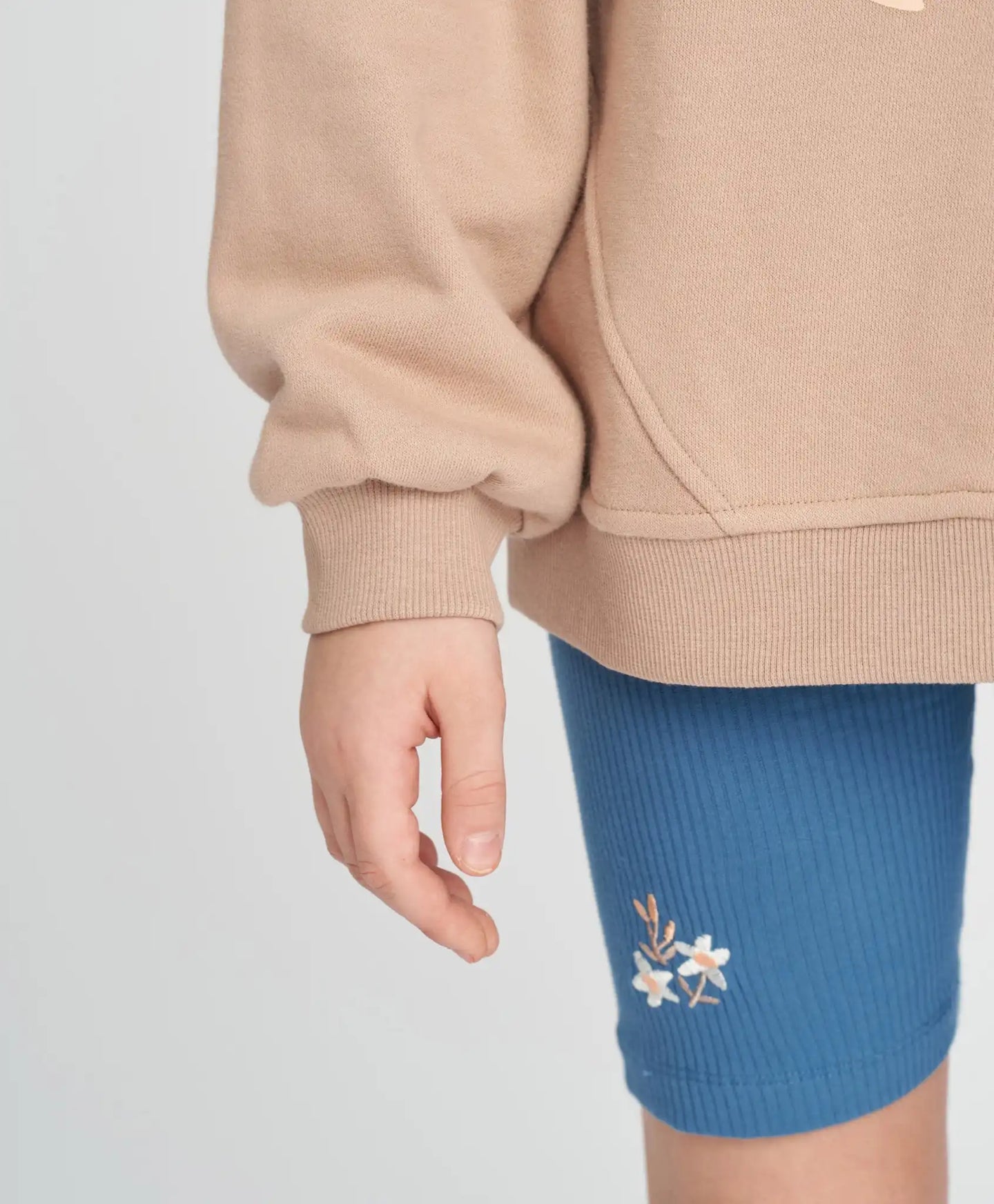 Hanorac pentru fete oversized bej cu imprimeu „Găște” Button Blue