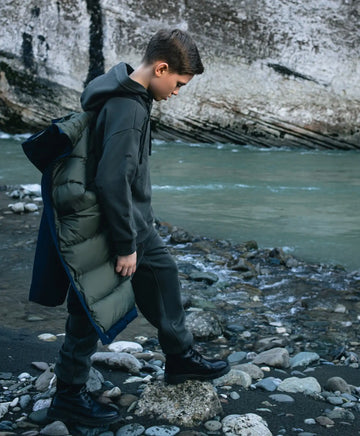 Hoodie oversized din material fleece cu broderii în culoare kaki pentru băieți Gulliver