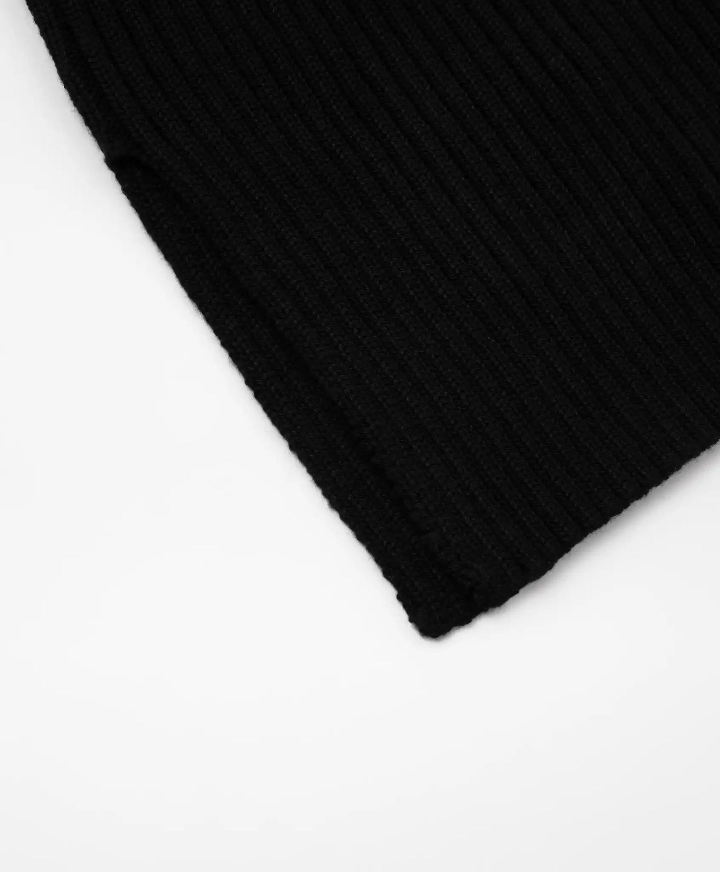 Căciulă tricotată neagră tip balaclava pentru băieți de la Gulliver