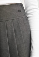 Пола на плисета върху платка от Gulliver